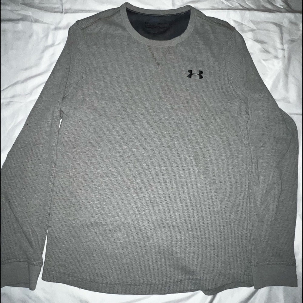 Gray Under Armor long sleeve